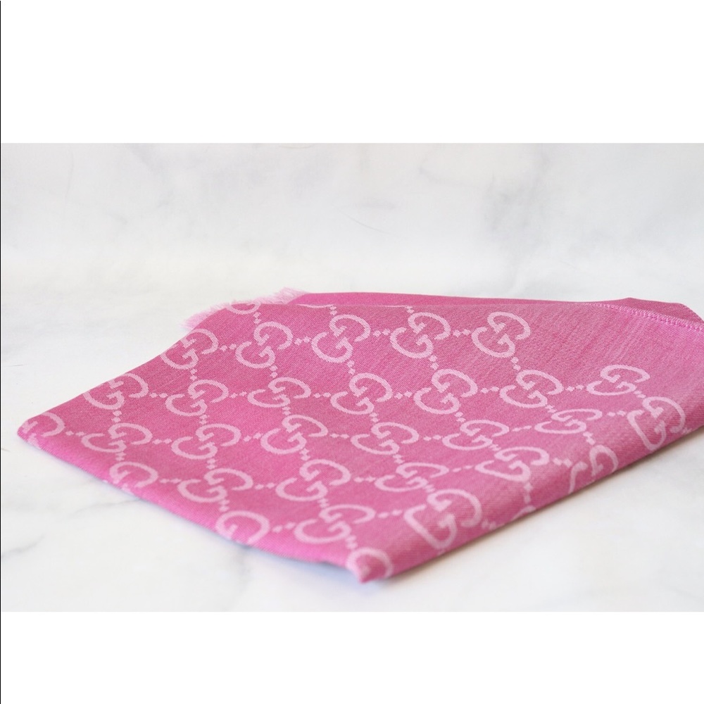 Gucci hot pink double sided scarf 180cm x 45cm